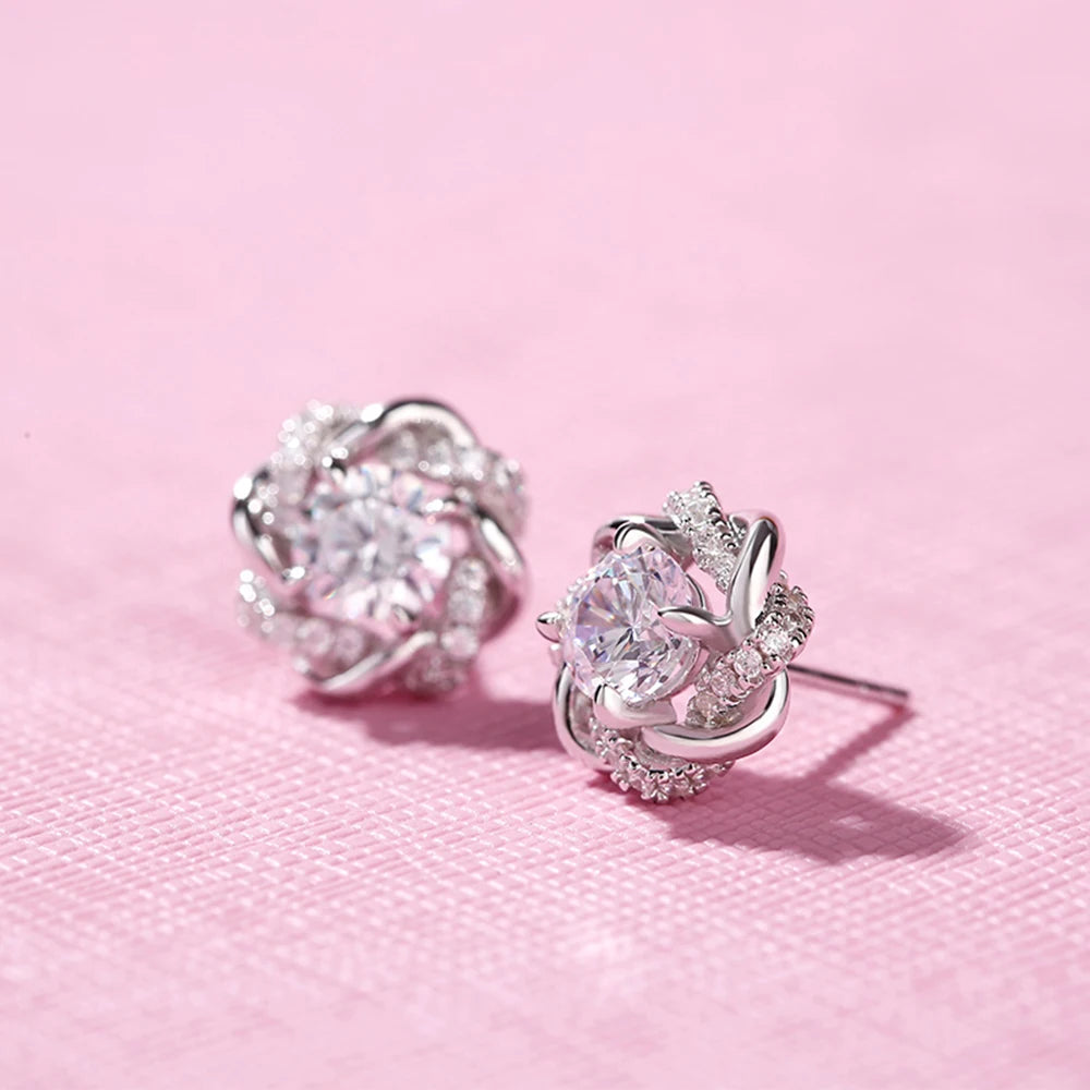 Trend Knot of Love 2 Carat 6.5mm Moissanite Stud Earrings