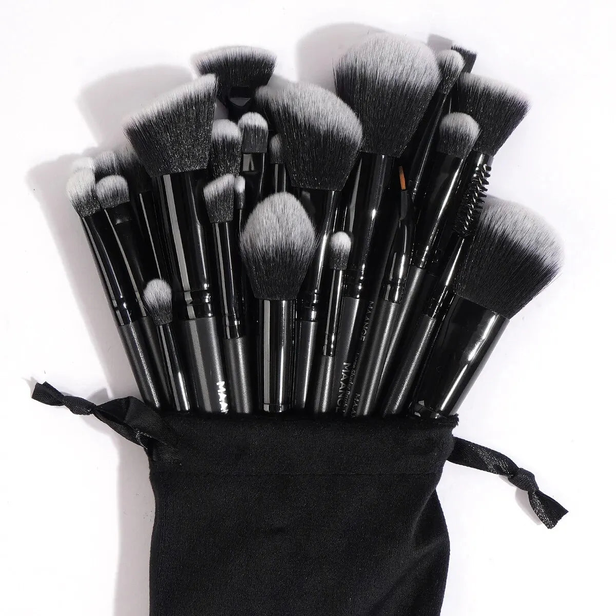 MAANGE 30-Piece Professional Makeup Brush Set – Foundation, Concealer, Eyeshadow, Powder, Blush & Blending Brushes with Travel Bag