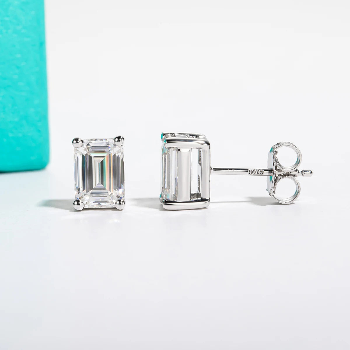 AnuJewel 10k Gold Emerald Moissanite Stud Earrings